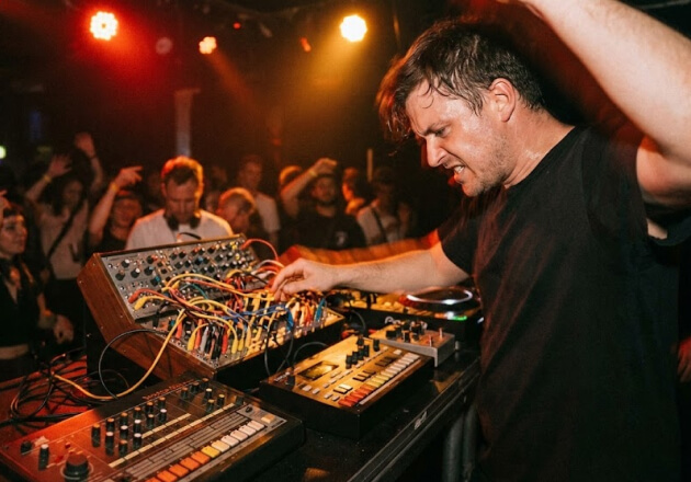 DJ / EDM